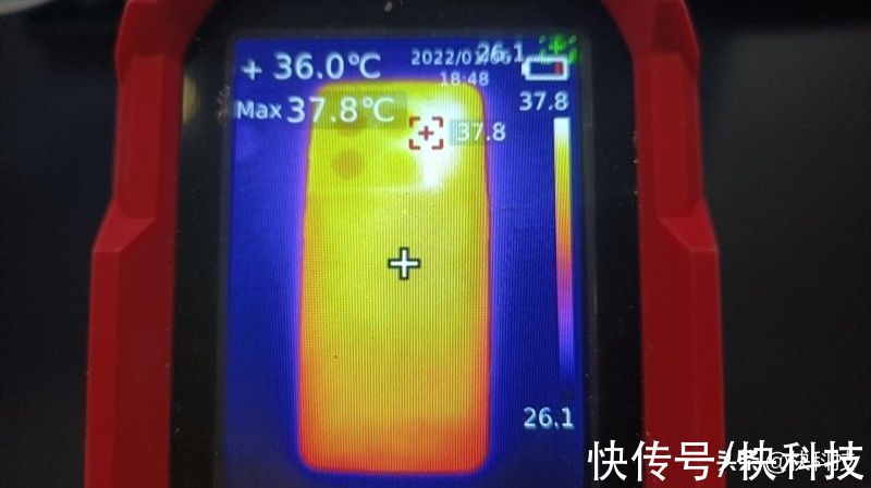 一加手机|原神只有40℃！一加10 Pro首发评测：最强性能旗舰 还不烫手