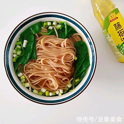 这是我吃过全宇宙最好吃的快手清汤面
