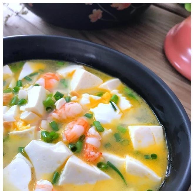 豆腐加入这两样，鲜美入味还补钙，营养丰富易吸收，孩子要常吃