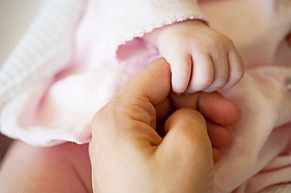 婴儿|宝妈多摸摸宝宝这两个地方,宝宝会更聪明!很多妈妈不知道