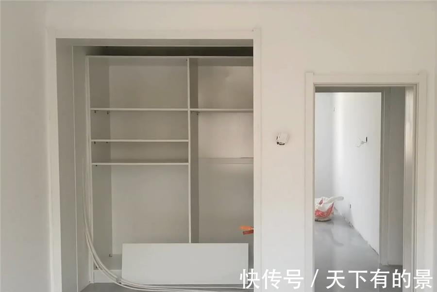 刷墙|一位29岁姑娘,瞒着父母买一套“老破小”自己装修,网友:佩服她