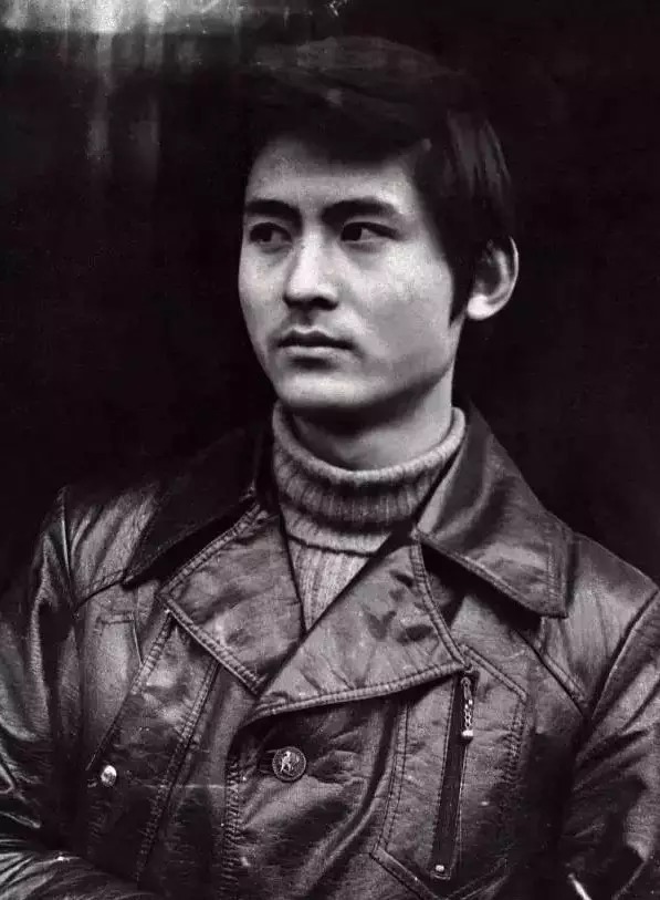 自由引导人民#他笔下画的刘德华不忍直视,丑成非洲土著,还卖1.4亿?有点厉害