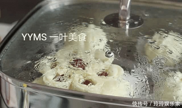 面食|年夜饭花样面食，枣花馍寓意好，做法简单，松软光滑白净红枣馒头