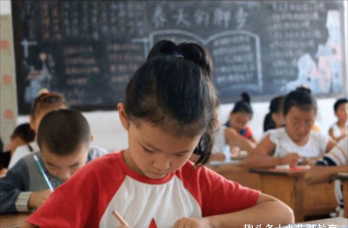 学生|我前方3只猴后方5只,一共几只?学生答8被扣分,网友:强词夺理