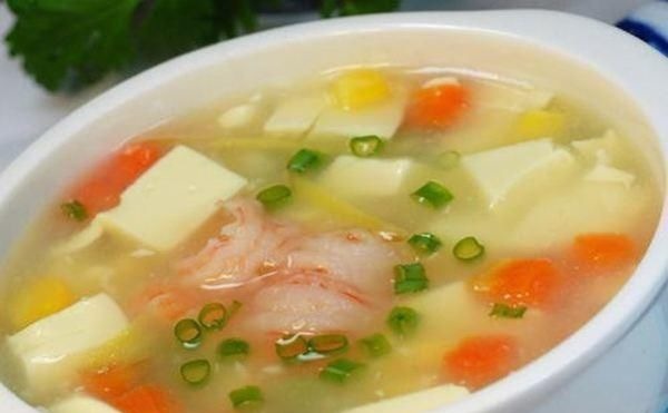 豆腐加“它”炖,比骨头汤鲜香,健脾暖胃又补钙,早些吃早受益