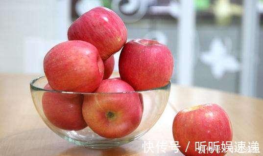 身体不适|怎样吃苹果最养生？营养师：很多人第一口就吃错了，难怪营养没了