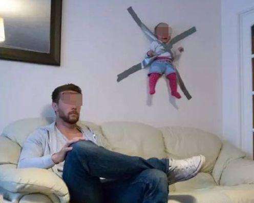 母亲|父亲在家独自带双胞胎儿子,母亲不放心,父亲发来一张照片她笑喷