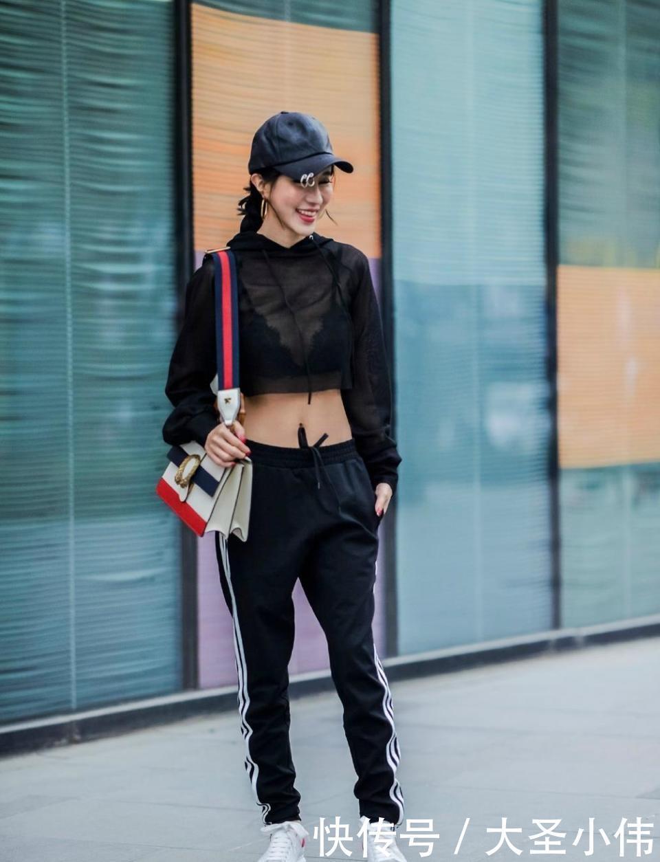 胸衣|美女街拍:人生要有所追求,我的目标就是这位美女类型,这辈子也算没有白活