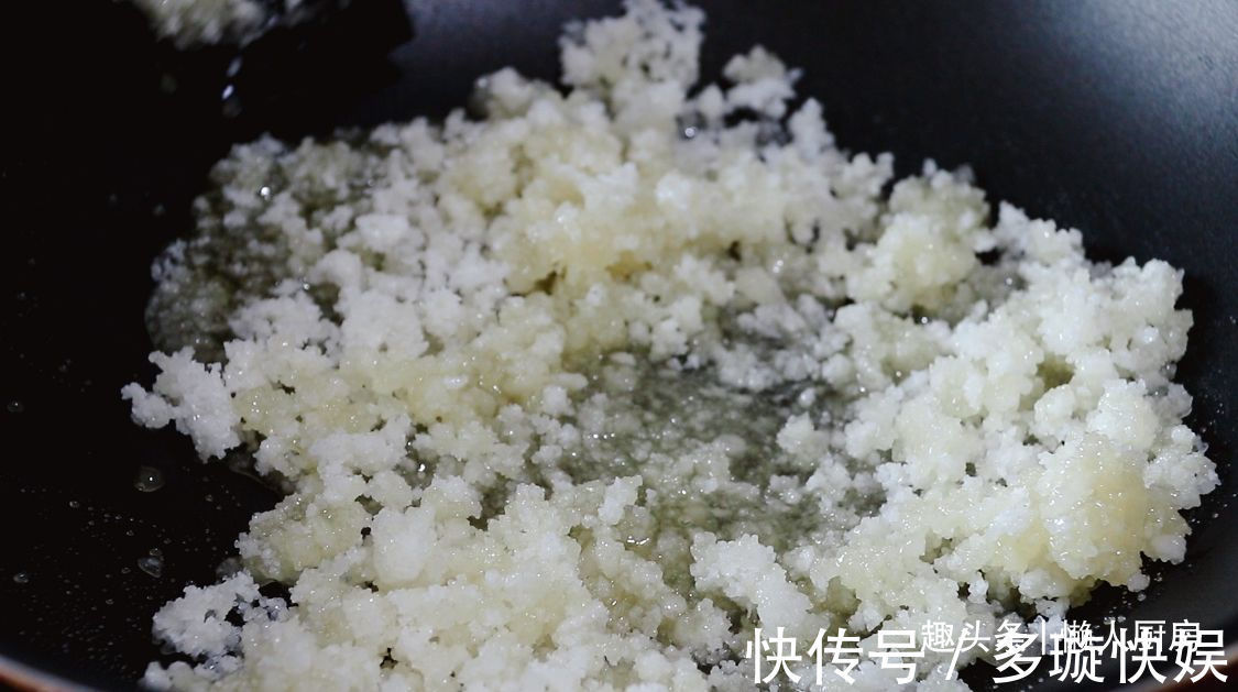 懒哥|花生米不加一滴水，撒点白糖熬一下，比油炸得更好吃，香甜酥脆