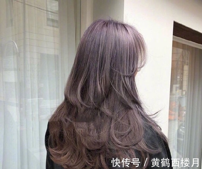 发型|今年流行这些女神烫发,简单又时髦,超有减龄感!