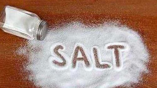 早上起床后可不可以先喝水？专业人士解答：3种饮品不要早上喝