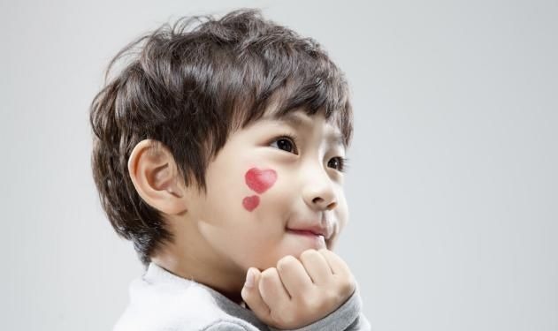 脾胃|7岁孩子出现积食,家长发现3处端倪,调理后身高135cm