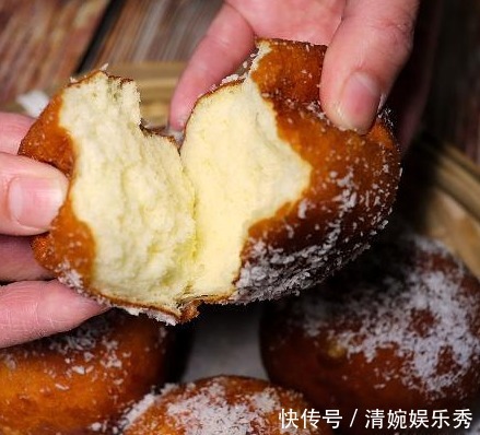 一碗面,2个鸡蛋,不烤不烙,简单一做,个个鼓大泡,比面包还香