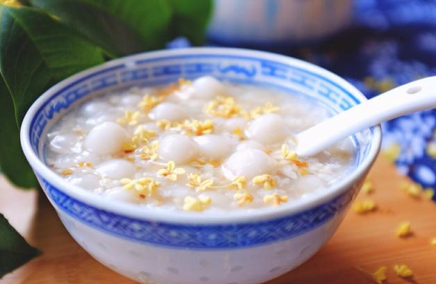  加一点|熬小米粥别只加水，多加一点佐料，小米粥又香又浓，还出米油