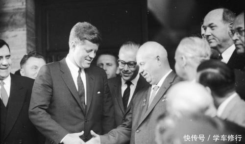 赫鲁晓夫|苏联的解体,不能全怪斯大林和美国,他们才是将苏联推向死亡的人