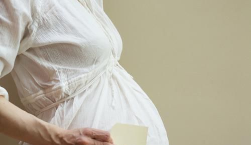 越来越多产妇不愿产检，真是因为“贵”吗？95后孕妈吐露实情