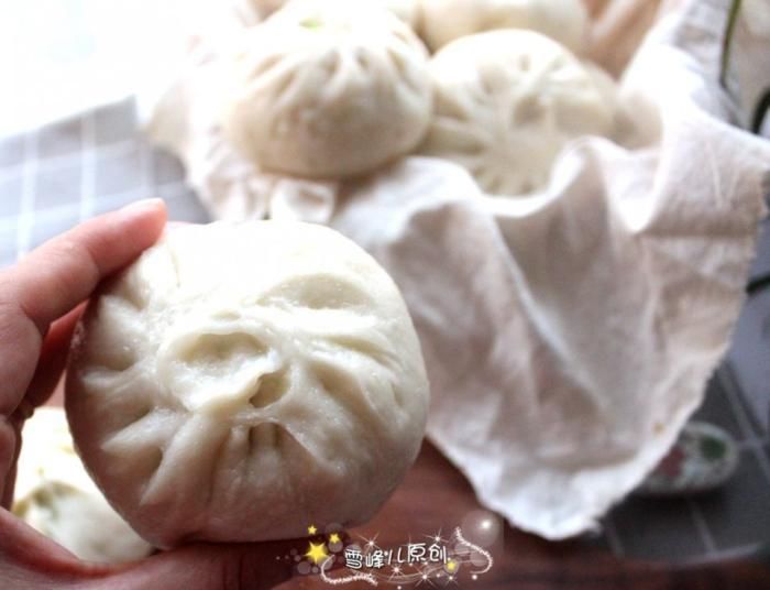蒸包子冷水上锅还是开水上锅大厨原因在这里,学会包子特喧软