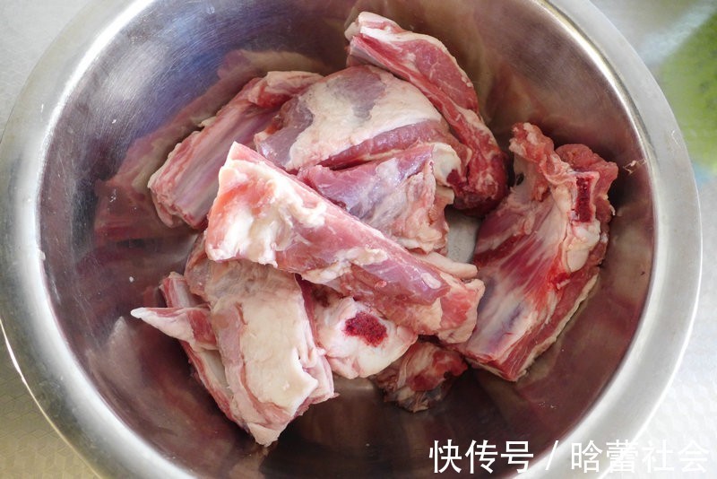 家常|红烧羊排的家常做法,下饭解馋,好吃到舔手指