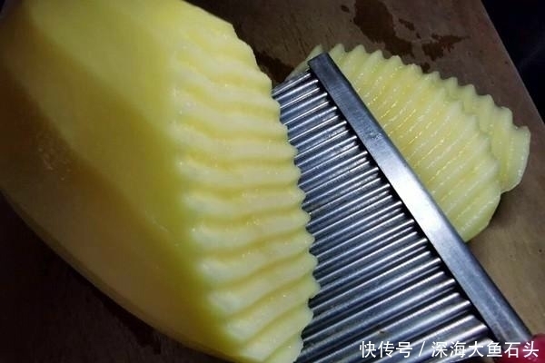 肉丝|土豆炒肉丝?薯条炒肉丝?一样的食材,动了手脚后,老少皆宜