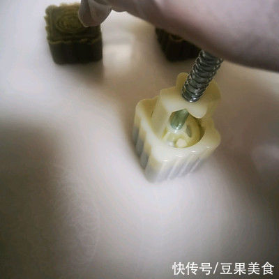 绿豆粉|这道绿豆糕一上桌，我的筷子就没停过