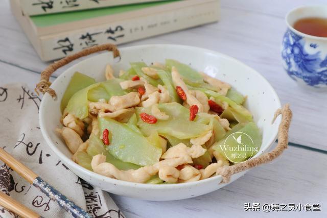 低热量|建议入秋后多给孩子吃这道菜,高蛋白低热量,增强体力长得快