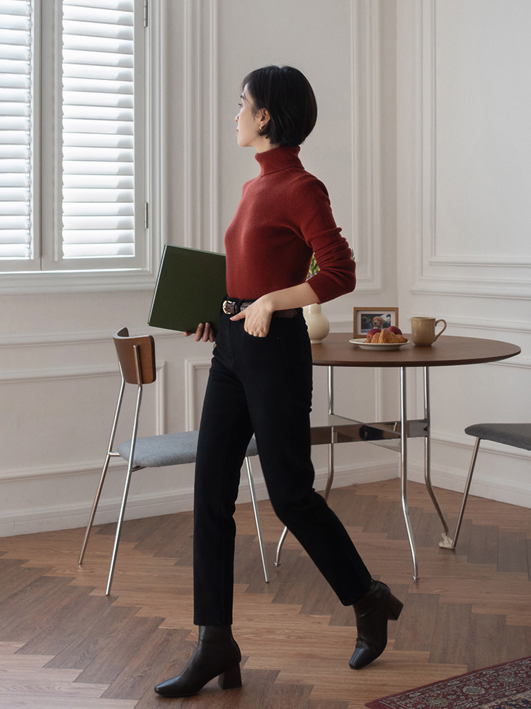 直筒|奔三奔四的女性如何选牛仔裤,掌握这几个搭配方法,洋气又减龄