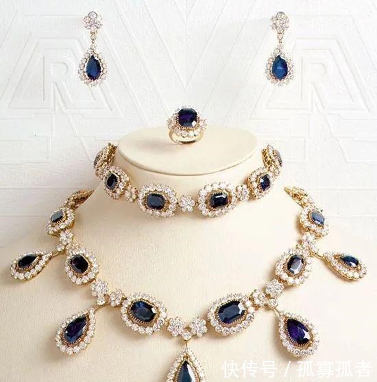 吊坠&那么重的耳环为什么却成为了王室女性的最爱!