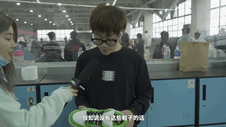 万元 Supreme SB Dunk，板仔会用来滑板吗？