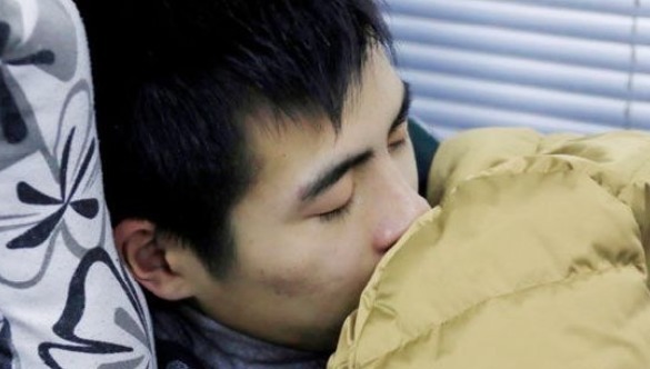 睡眠质量|男性雄性激素旺盛,身上会有3特征,只要占2个,恭喜男人味十足