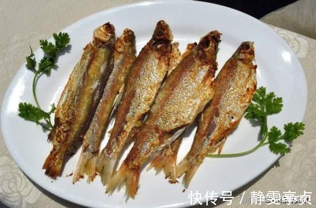 腥味|煎小黄鱼应该热油下锅还是冷油下锅？掌握方法，煎好的鱼没有腥味