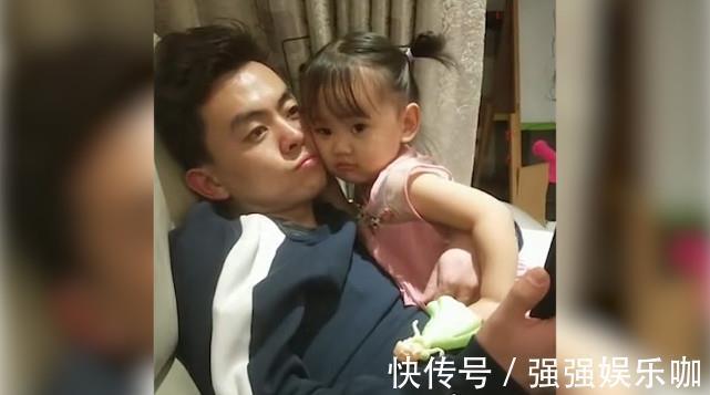 老公|女儿在高颜值爸爸怀里撒娇,妈妈看在眼里酸在心里,不愧是小情人