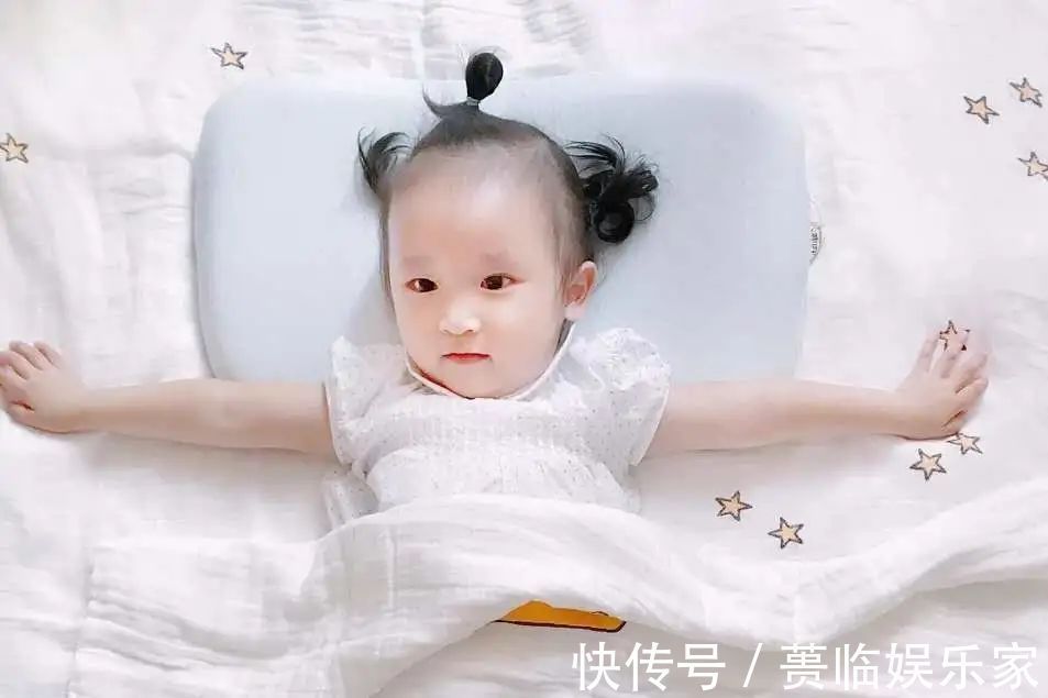 宝妈|需要哄睡的宝宝,和自己入睡的宝宝,长大后影响的不止是智力