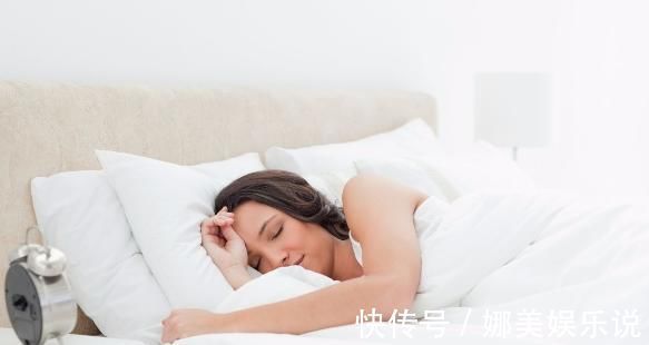 睡衣|睡衣和床单应该多久洗一次?超过此时间,就是螨虫和你一起睡了!