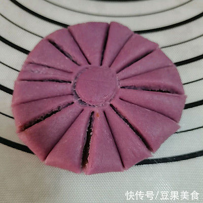 暖胃又养生,一次吃三大碗都不过瘾的紫荆花酥