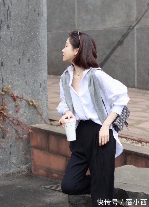 卫衣 春季还是穿“衬衫”最高级,搭配半身裙、牛仔裤、阔腿裤,好洋气