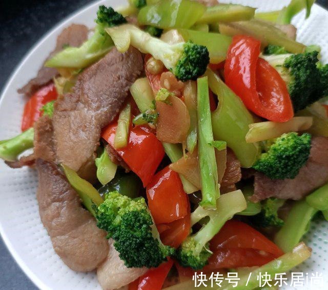 家常|尖椒炒西兰花,家常小炒,美味下饭!