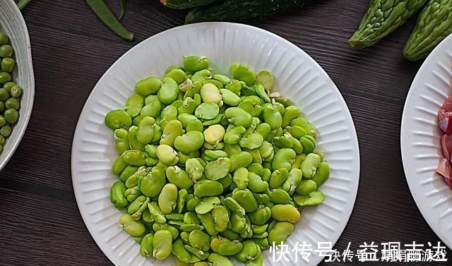 嫌弃|家里要来客,我去买了很多肉菜,却被嫌弃素菜少