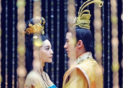  臣子|臣子揭露皇后丑闻，把皇后骂得狗血淋头，皇后还大赞：写得好