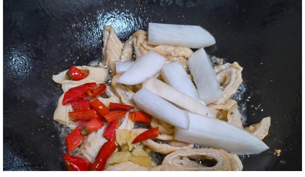 我家菜谱上的常客，有些人知道是什么部位后不敢吃，都说口味真重