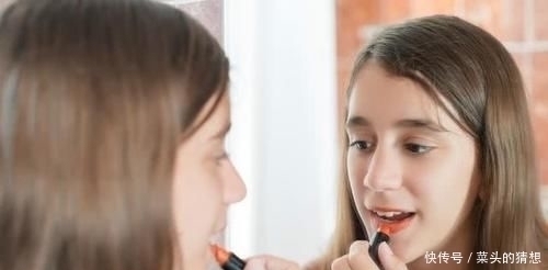 女生|女生有这5个习惯,会让嘴唇变丑尤其第2个,不改掉难提升颜值