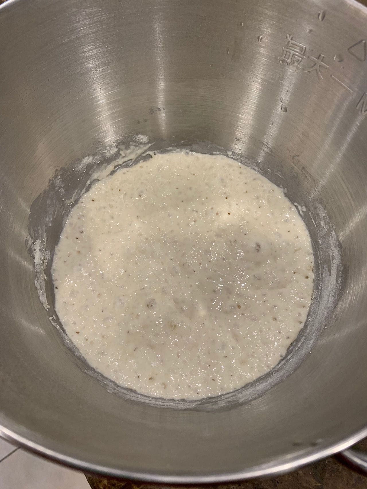 香甜松软的淡奶油面包，制作过程超简单，喜欢的舍不得吃