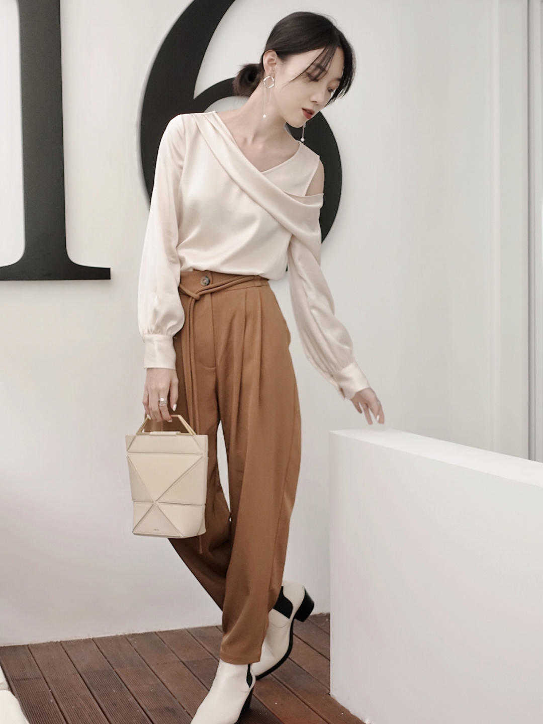 搭配|这个色系太适合秋天了,显高级的穿搭原来这么简单,气质好都翻倍