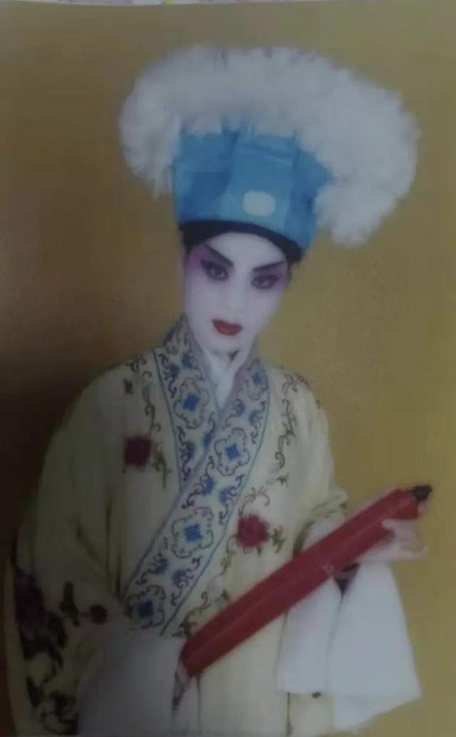  莲鞘|毛毛祥光见拂晓胜芳洁雅出莲鞘