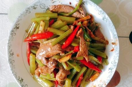 炒猪肝，别直接下锅炒，教你1招技巧，猪肝滑嫩入味，无腥味