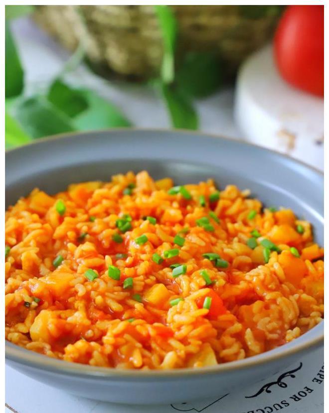 舔盘|剩米饭别再蛋炒饭了，试试这么做，美味可口又营养，好吃到舔盘