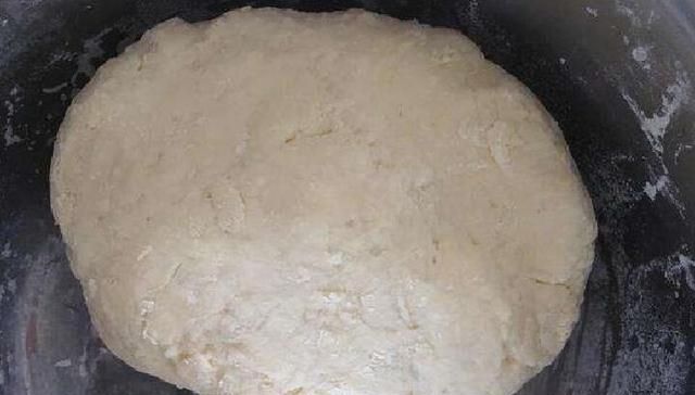 香酥|香酥葱花饼,别再傻傻只放葱花和油,多加一种食材,饼更香更酥