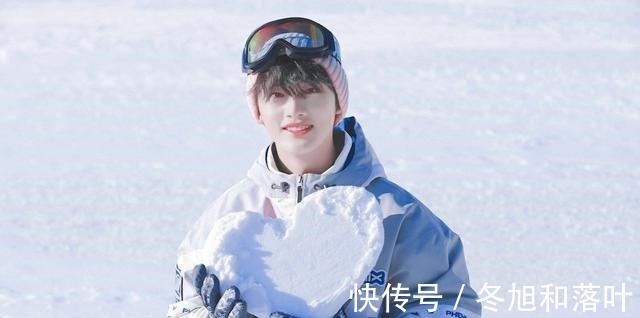 丁程鑫在快乐家族一月多，谁注意节目给他的称谓，观众直言看不懂