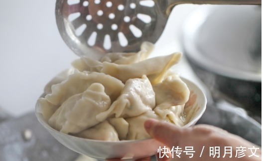 饺子馅|韭菜肉饺子馅怎么做才好吃？下足功夫满足3个条件，比饺子馆好吃