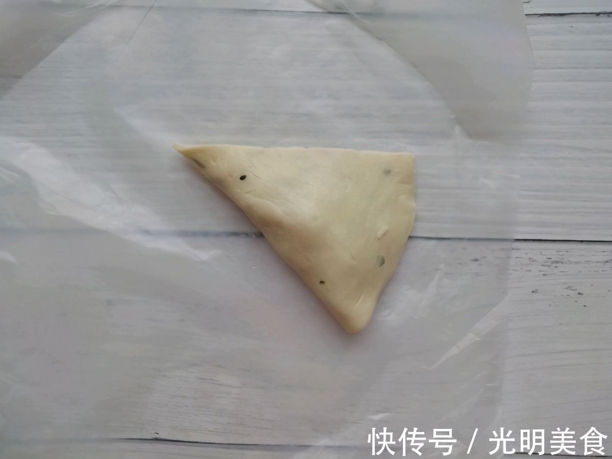苹果派|家里面的苹果吃不完，用万能的手抓饼解决，孩子很喜欢