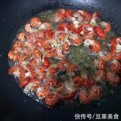 小龙虾|我这样做麻辣小龙虾，家人都爱吃